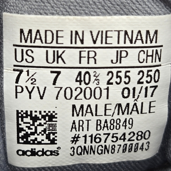 Athletic_Shoes